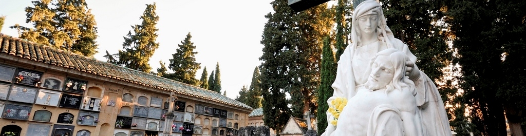 Visitas_al_Cementerio_de_Granada.jpg Visitas_al_Cementerio_de_Granada.jpg
