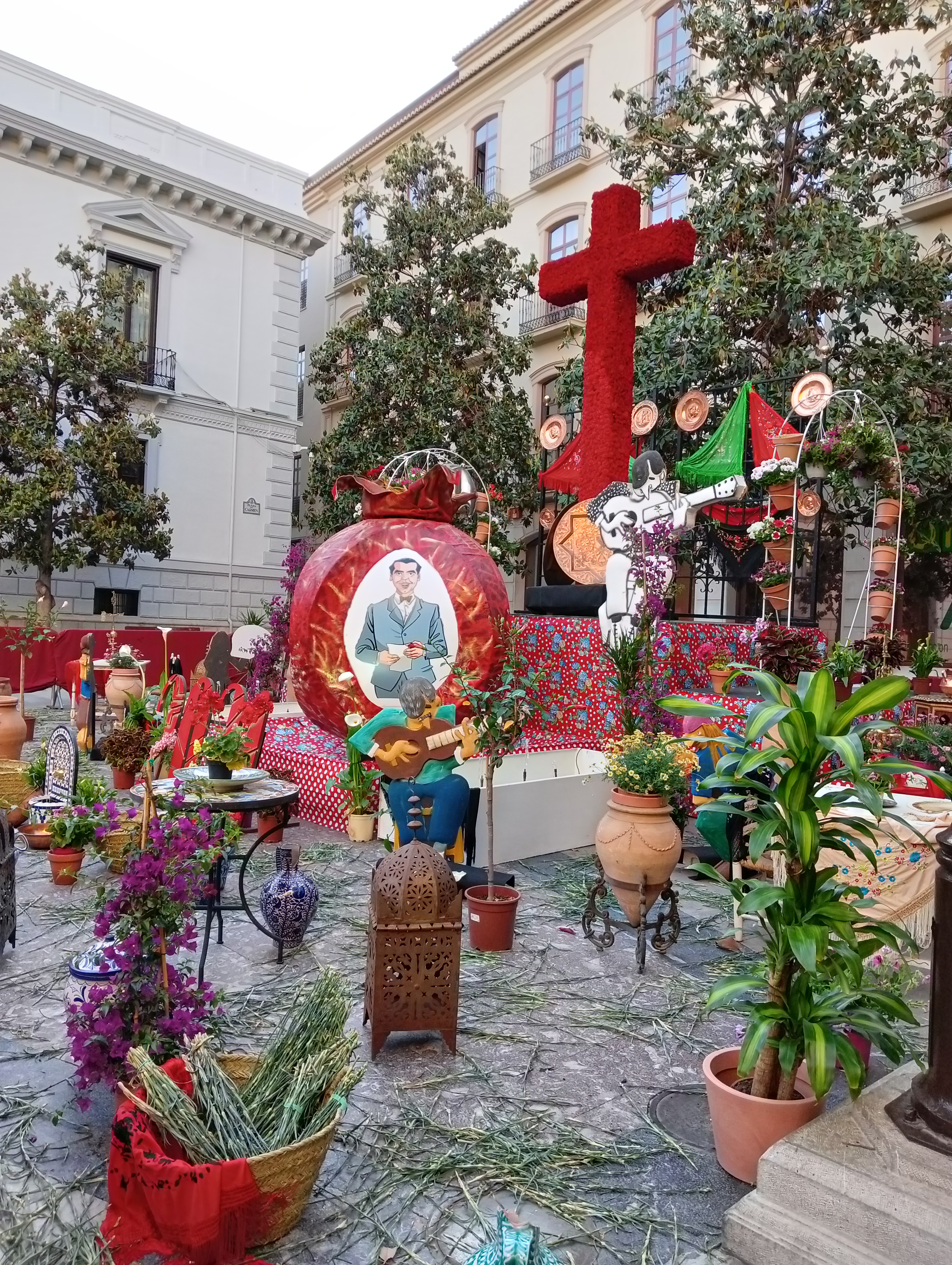 cruz_plaza_del_carmen_1.jpg cruz_plaza_del_carmen_1.jpg
