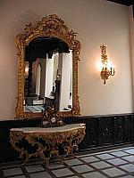 Detalle salón de las columnas Detalle salón de las columnas